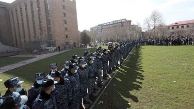 أرمينيا تعلن مقتل 3 جنود في اشتباكات على الحدود مع أذربيجان