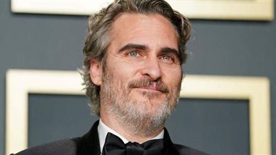 بعد فوزه بالأوسكار.. خواكين فينيكس يصدم جمهوره في Disappointment Blvd