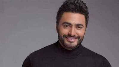 تامر حسني يوجه رسالة إلى فريق 