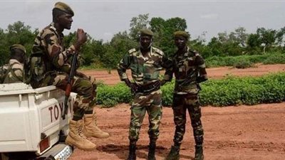 مقتل 18 مدنيًا بالنيجر في هجوم مسلح قرب الحدود مع مالى
