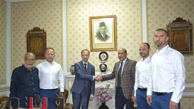 سفير بولندا يصل المحلة لحضور اتفاقية التوأمة بين ناديي الغزل وهانتيك | صور