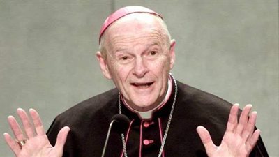 اتهامات رسمية لرجل دين أمريكي بارز بالاعتداء الجنسي على صبي