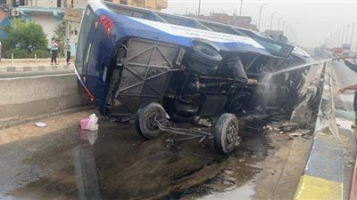 خروج 13 واستقرار 5 حالات من مصابي انقلاب أتوبيس مدرسي على طريق بالدقهلية