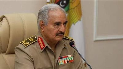 خليفة حفتر يعلن تجاوب الجيش الليبي مع فتح الطريق الساحلي