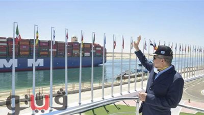 بحمولة ٤,٨ مليون طن.. عبور٧١ سفينة قناة السويس اليوم