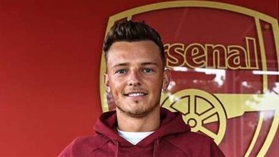 ثالث أغلى صفقة في تاريخ النادي.. أرسنال يضم المدافع بن وايت