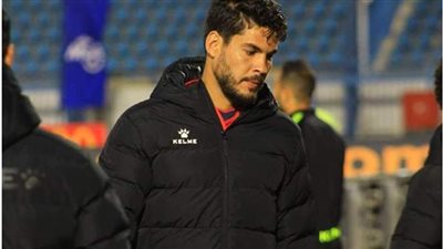 محمد حليم يمنح مصطفي جمعة شارة القيادة لفريق حرس الحدود