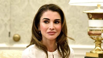 الشيء الوحيد اللي هيحمينا.. الملكة رانيا تشجع الأردنيين على تلقي اللقاح | فيديو