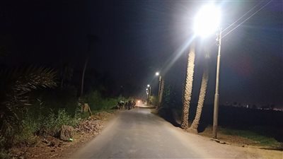  تركيب 60 كشاف ليد لإنارة طريق «إهناسيا ـ شرهي» ببني سويف 