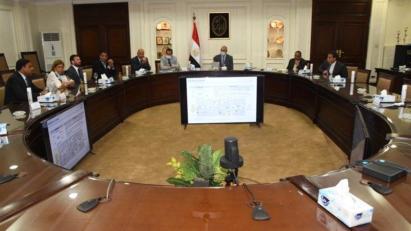 لقاء وزير الإسكان