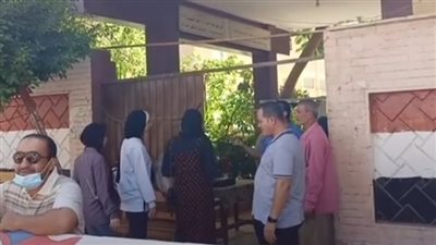 مشاهد من امتحاني الاستاتيكا والأحياء.. تابلت مهكر وراء تداول الأسئلة على السوشيال ميديا