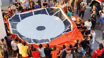  لحظة إنقاذ شاب عراقي حاول الانتحار بالقفز من أعلى جسر| فيديو 