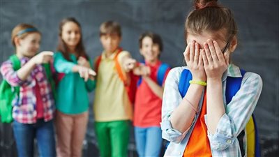  تعرف على أشكال التنمر وحرمة اللمز والعيب في الإسلام 