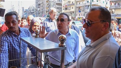 بعد جولة محافظ الإسكندرية.. إحالة مدير إشغالات حي المنتزة ثان للتحقيق