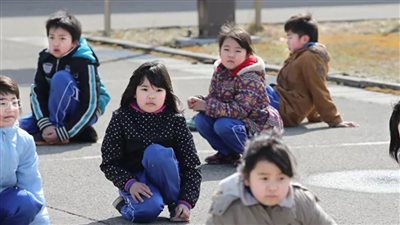 كيف يتناول تلاميذ اليابان طعامهم أثناء الدراسة؟| فيديو