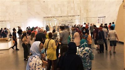 زحف جماهيري لزيارة قاعات المتحف القومي للحضارة