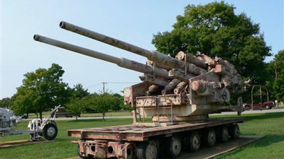 محاكمة عجوز ألماني بتهمة إخفاء دبابة ومدفع مضاد للطائرات بمنزله