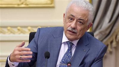 وزير التعليم يكشف حقيقة النسخ المتداولة لمنهج العلوم والرياضيات للصف الرابع الابتدائي 