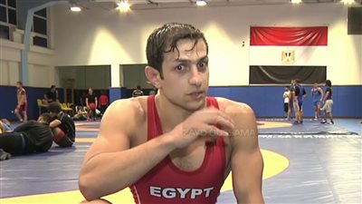 خسارة هيثم فهمي لاعب منتخب مصر للمصارعة أمام لاعب روسيا