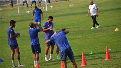 مران الزمالك.. كارتيرون يجتمع باللاعبين قبل انطلاق التدريبات