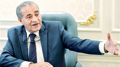  وزير التموين يستعرض أمام السيسي الاحتياطي الاستراتيجي من السلع الأساسية 