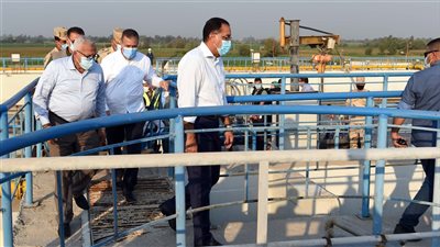 رئيس الوزراء يتفقد مشروعات 