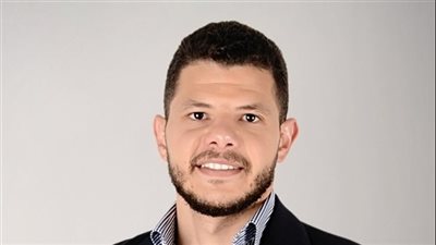 أحمد منصور الرئيس التنفيذي لـ