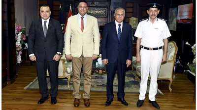 محافظ الدقهلية يقدم التهنئة للقيادات الأمنية الجديدة بالمحافظة