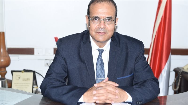 الدكتور مصطفى عبد