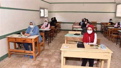 تداول أسئلة امتحاني التفاضل والجيولوجيا على جروبات الغش.. والتعليم تحقق