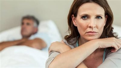 أسباب وأعراض أزمة منتصف العمر وطرق التغلب عليها | فيديو