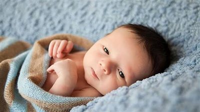 استشاري يحذر من مروحة السقف لمخاطرها على الأطفال