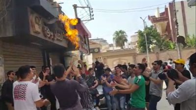 بالطبلة والألعاب النارية.. احتفال طلاب الدقهلية بانتهاء امتحانات الثانوية العامة | فيديو 