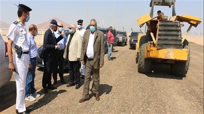 محافظ جنوب سيناء يتفقد أعمال تطوير مضمار الهجن