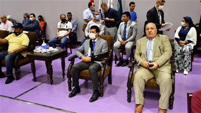 أشرف صبحي يشهد البطولة العربية للإسكواش