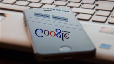 تطبيقات «جوجل» تفشل في ملاحقة «أبل»