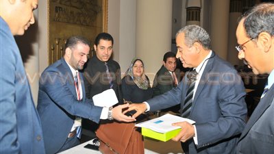 بالصور .. وصول علي مصيلحي لمقر «النواب» لاستخراج كارنيه العضوية