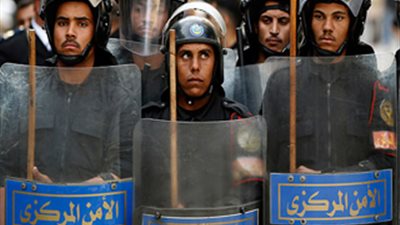 الأمن المركزى يحاصر مقر الإخوان بالمقطم