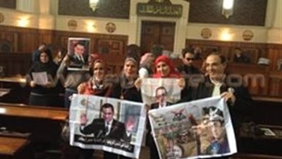 بالفيديو والصور.. مؤيدة لـ«مبارك»: ثقتنا في القضاء كبيرة