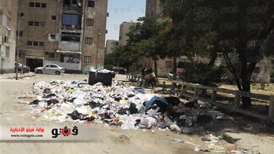 شوارع الإسماعيلية تغرق فى القمامة بسبب إضراب عمال الأحياء