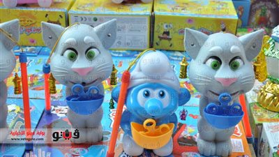 بالصور والفيديو.. سبونج بوب والسنافر أشهر فوانيس الأطفال