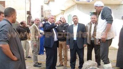 بالصور.. رئيس مدينة مينا القمح يستجيب لشكوى مواطن
