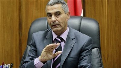 وزير النقل يتفقد محطة قطارات بنها