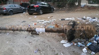 بالصور.. ننشر تفاصيل حادث سقوط عمود إنارة على طالب بالهرم