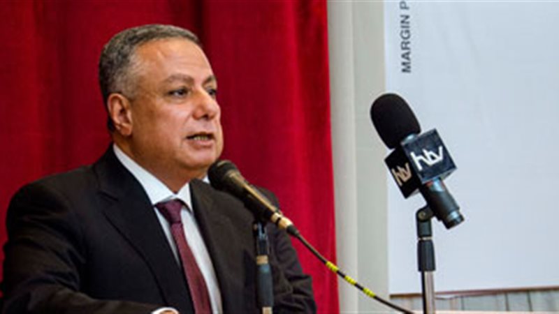 الدكتور محمود أبو