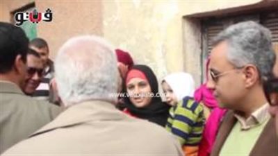 بالفيديو .. سيدة بعزبة خير الله لـ«محافظ القاهرة»: «عايزة شقة»
