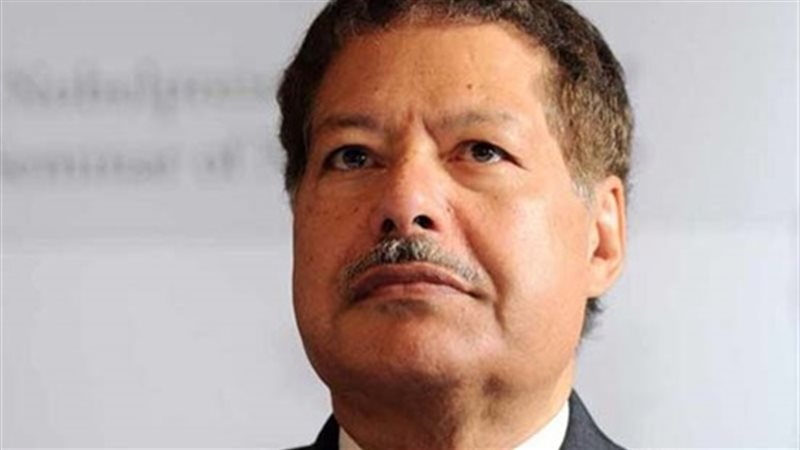 الدكتور أحمد زويل،