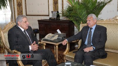 محلب يلتقي عاطف حلمي وزير الاتصالات بمجلس الوزراء