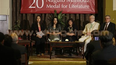 الجامعة الأمريكية بالقاهرة تمنح جائزة نجيب محفوظ لرواية «شوق الدرويش»