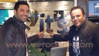 محمد فؤاد يهنىء حسن الرداد بافتتاح الكافيه